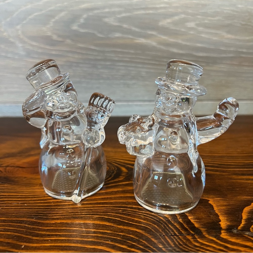 Clear Glass Snowmen Salt & Pepper Shakers‎